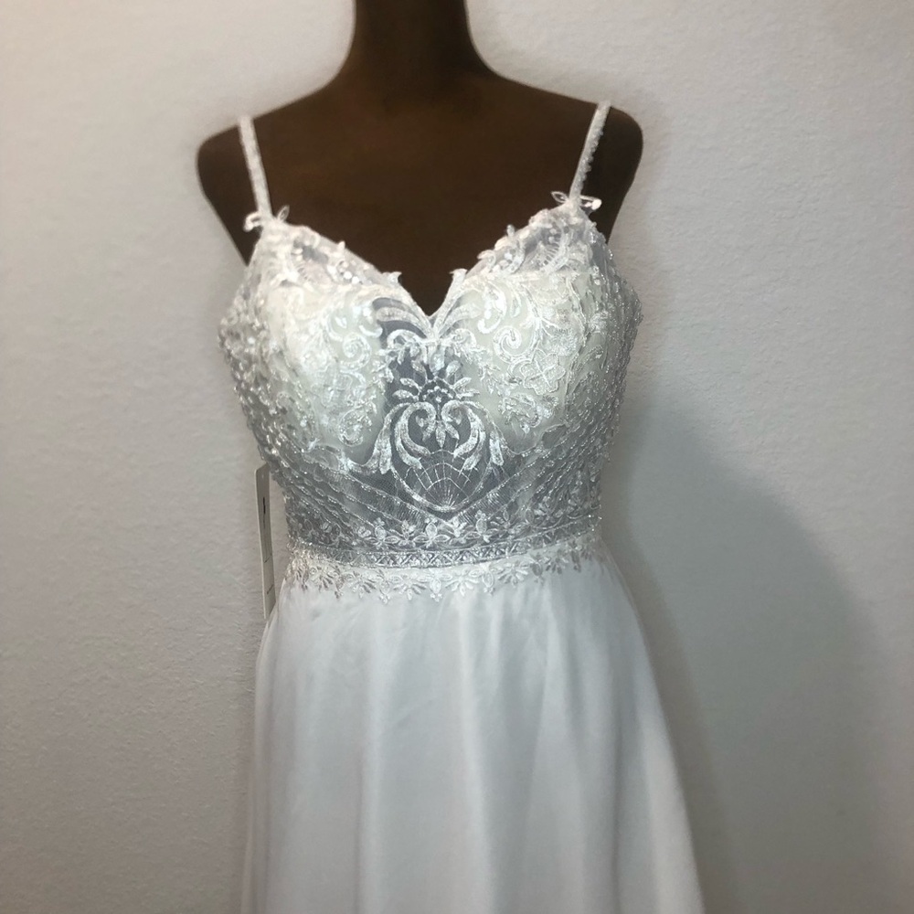 NWT Wear Your Love Wedding Dress | Size 2/4